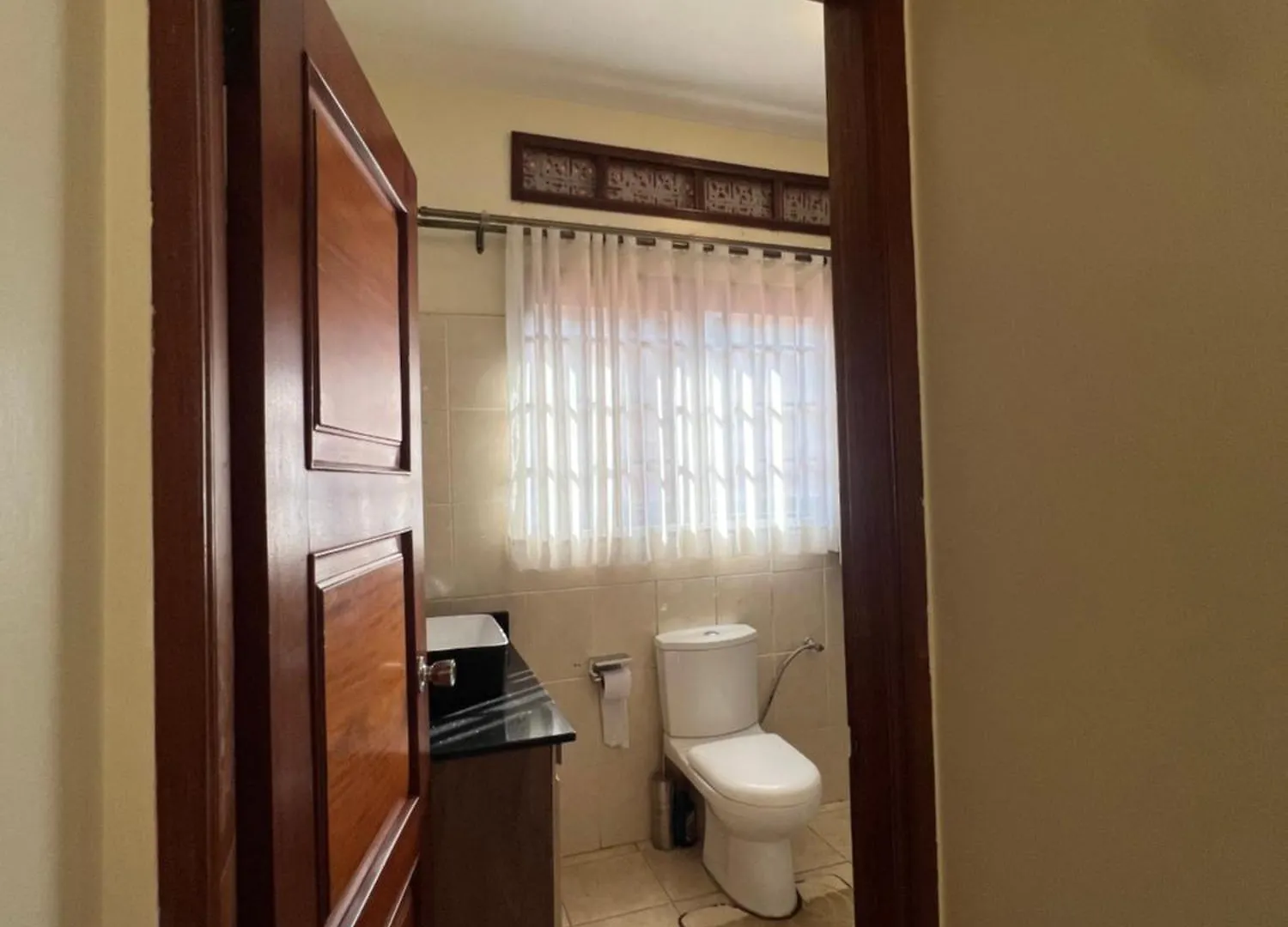 Vakantiehuis 3Bedroomed Duplex Stand Alone Buziga Kampala Oeganda