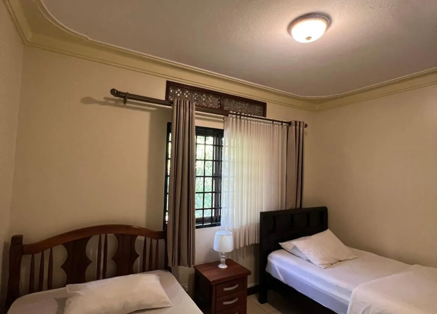 Vakantiehuis 3Bedroomed Duplex Stand Alone Buziga Kampala Oeganda